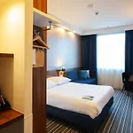 Ibis Styles 3* 瓦乌布日赫