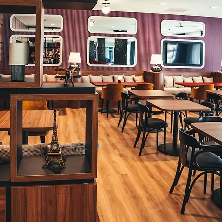 Ibis Styles 3* ヴァウブジフ