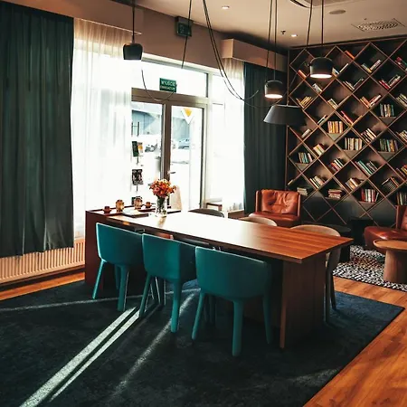 ホテル Ibis Styles ヴァウブジフ