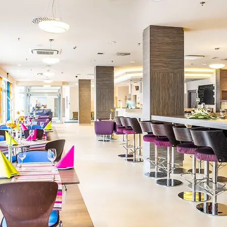 ホテル Ibis Styles ヴァウブジフ