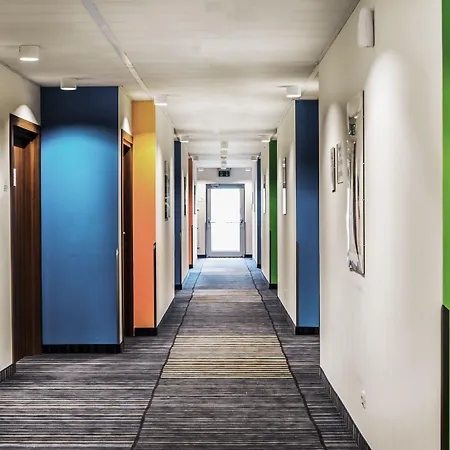 ホテル Ibis Styles 3*